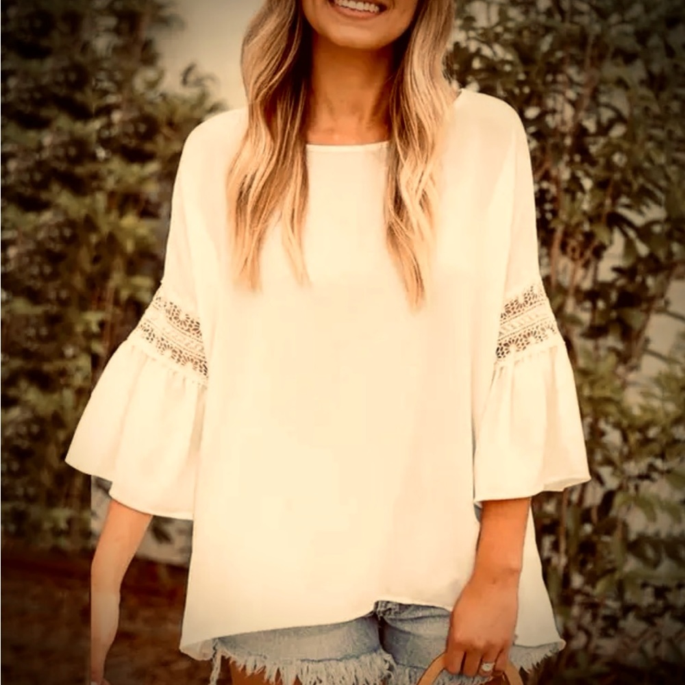 Gorgeous swingy bell sleeve blouse Size l
